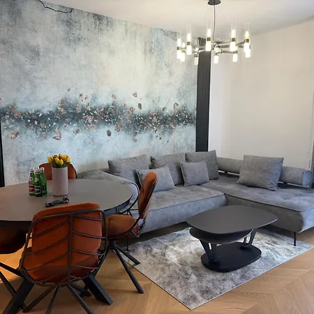 Apartsfera Premium & Food Hall Gdańsk